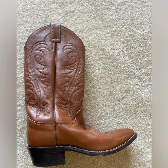 JUSTIN Western Cowboy Boots.‎ Size 8D made in USA